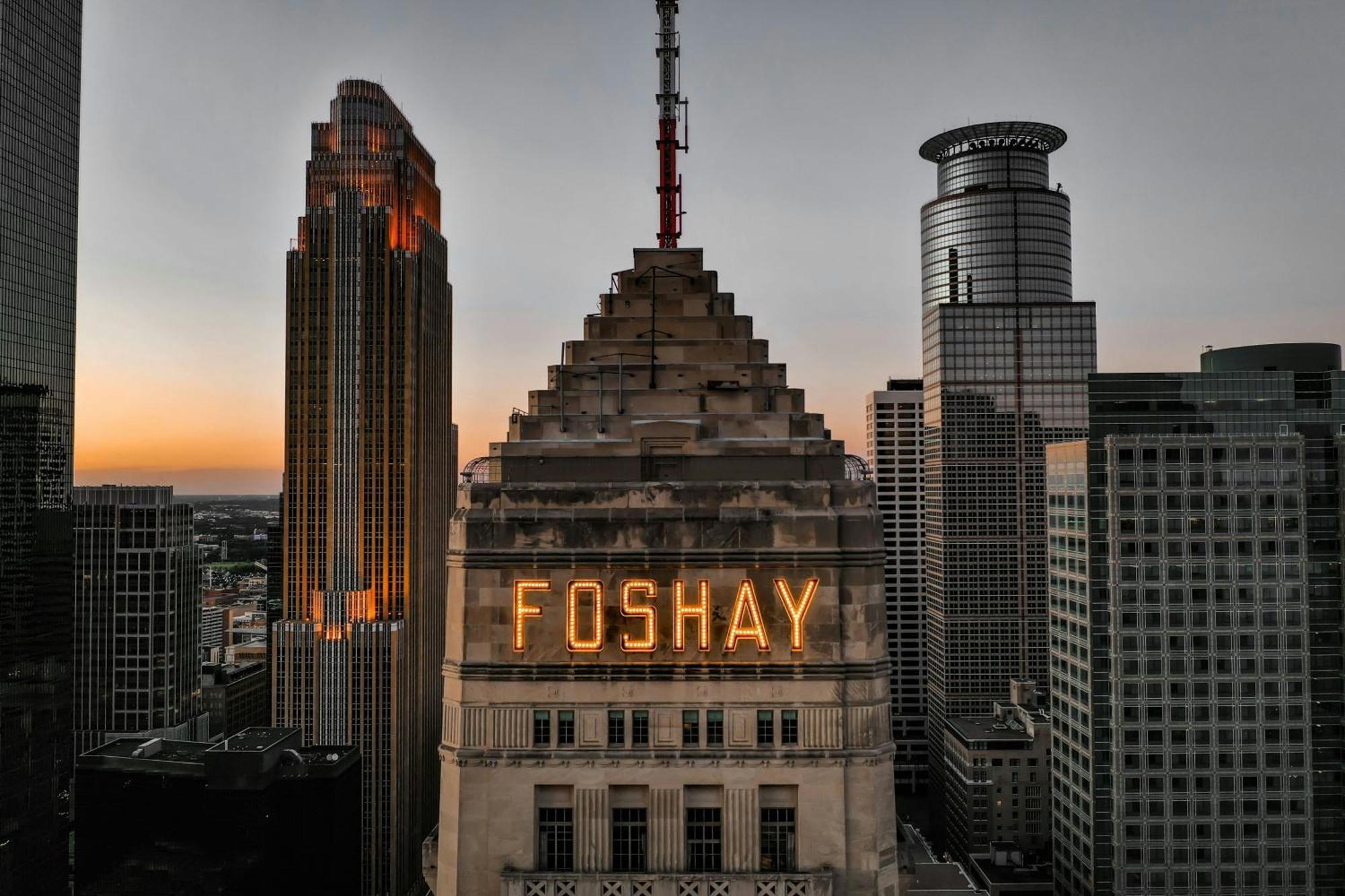 W Minneapolis - The Foshay Kültér fotó